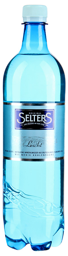 Вода Selters Leicht минеральная питьевая лечебно-столовая слабогазированная, 1л